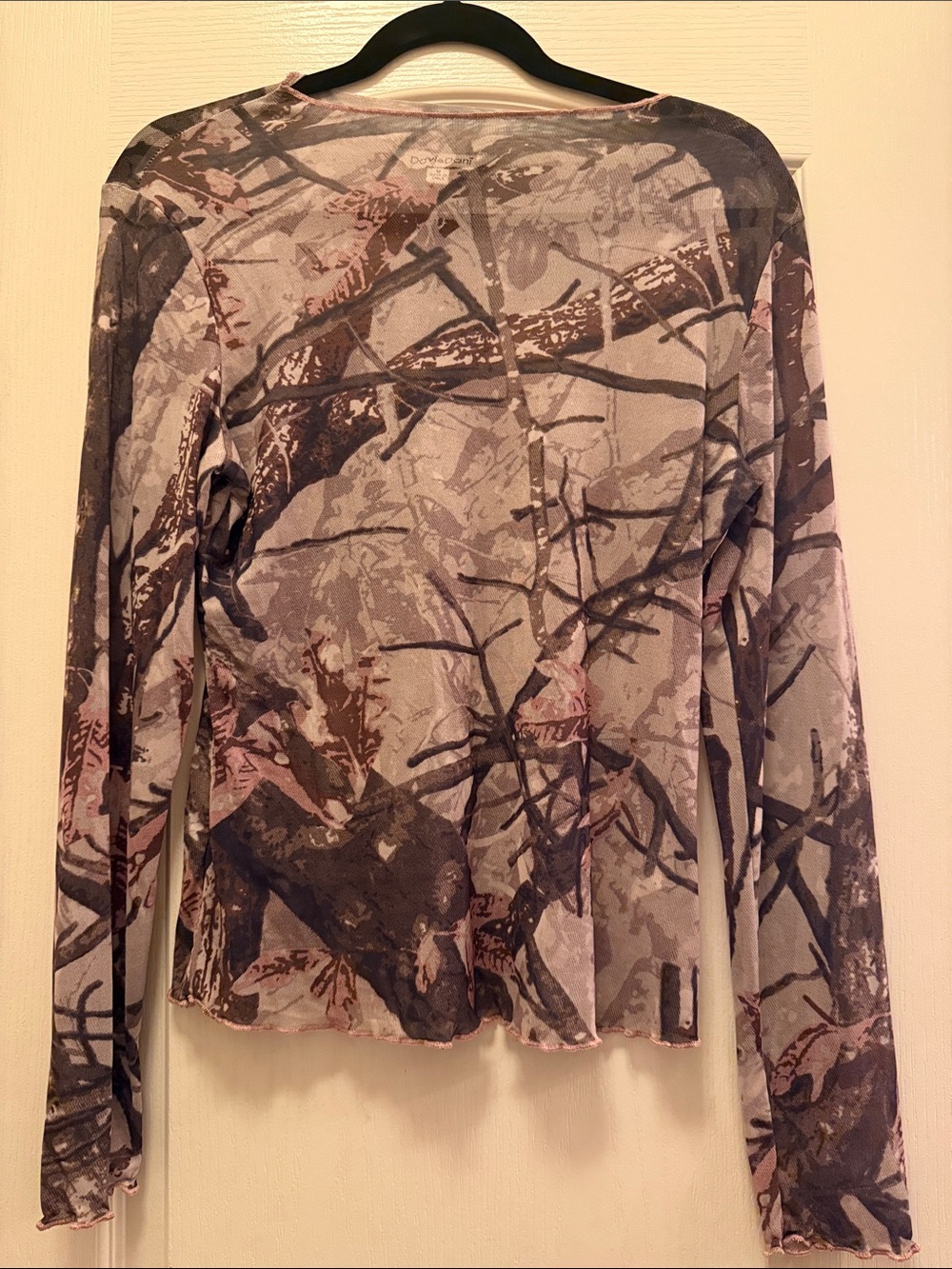 DAVI & DANI Taupe and Gray Camouflage Long-Sleeve Mesh Top